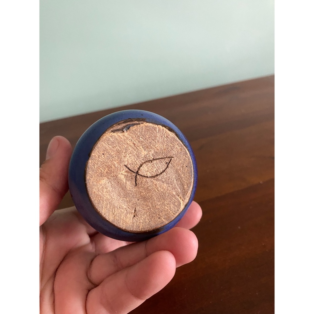 Small Clay-like Vase - Picture 6 of 7